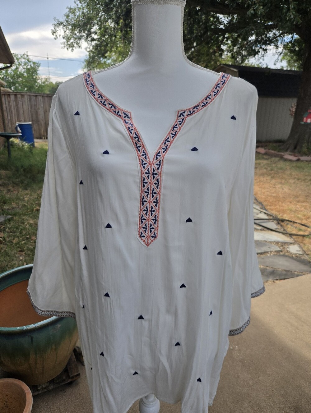 Umgee Ivory Tunic with Navy Triangle Accents and Coral Embroidery